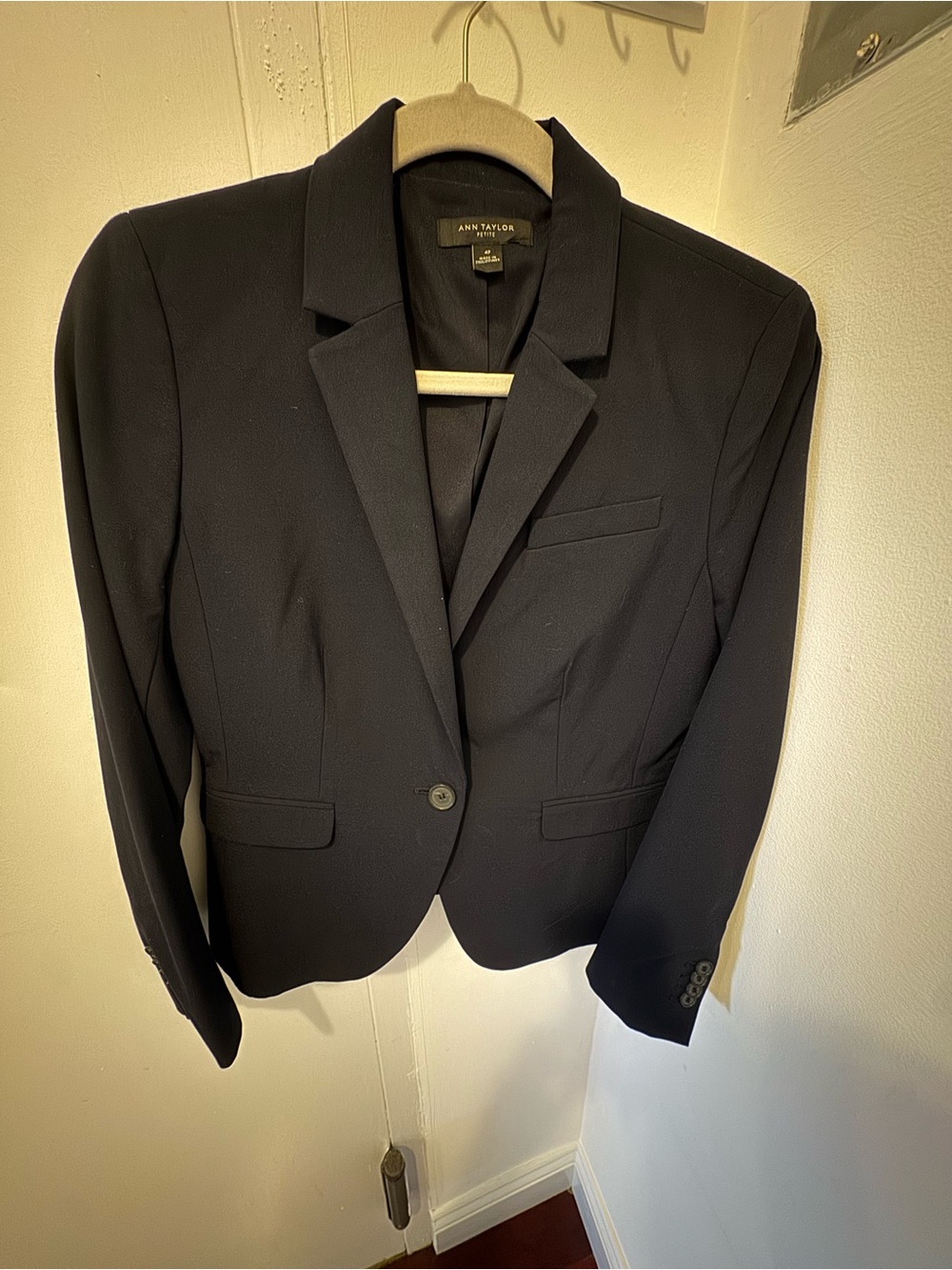 NWOT Ann Taylor Single-Button Tailored Blazer